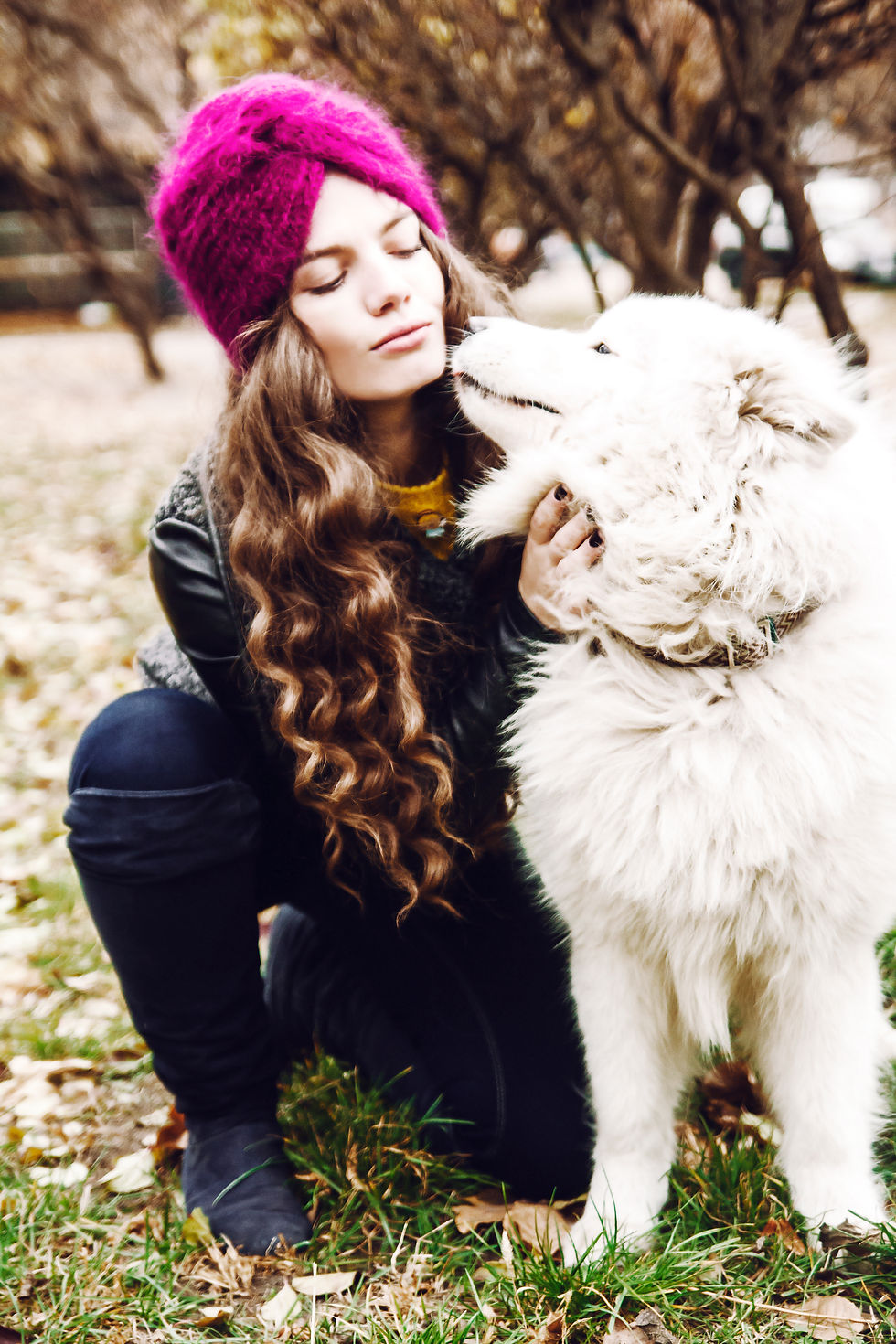 Прекрасный подарок к 8 марта - теплая мохеровая шапочка ручной работы!