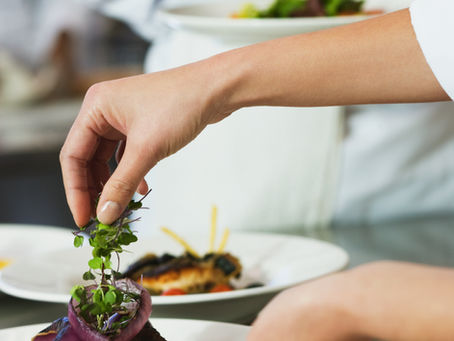 Plated, Buffet or Stations: Which is Right For You?