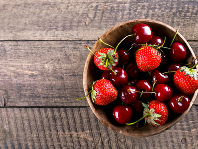 Fraise et cerises : LES DOUCES COMPLICES DU PRINTEMPS