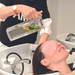 Le Head Spa, rituel relaxant … pour vos cheveux