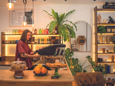 ADIO À Bayonne, poussez les portes d’un lieu atypique, un coffee shop dédié à l’image !
