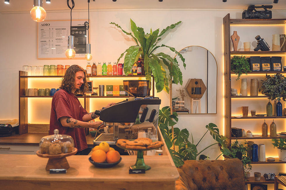 ADIO À Bayonne, poussez les portes d’un lieu atypique, un coffee shop dédié à l’image !