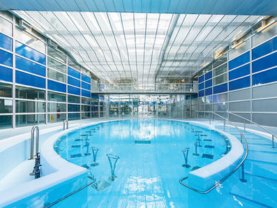 LES THERMES : plein phare sur la cure du soir