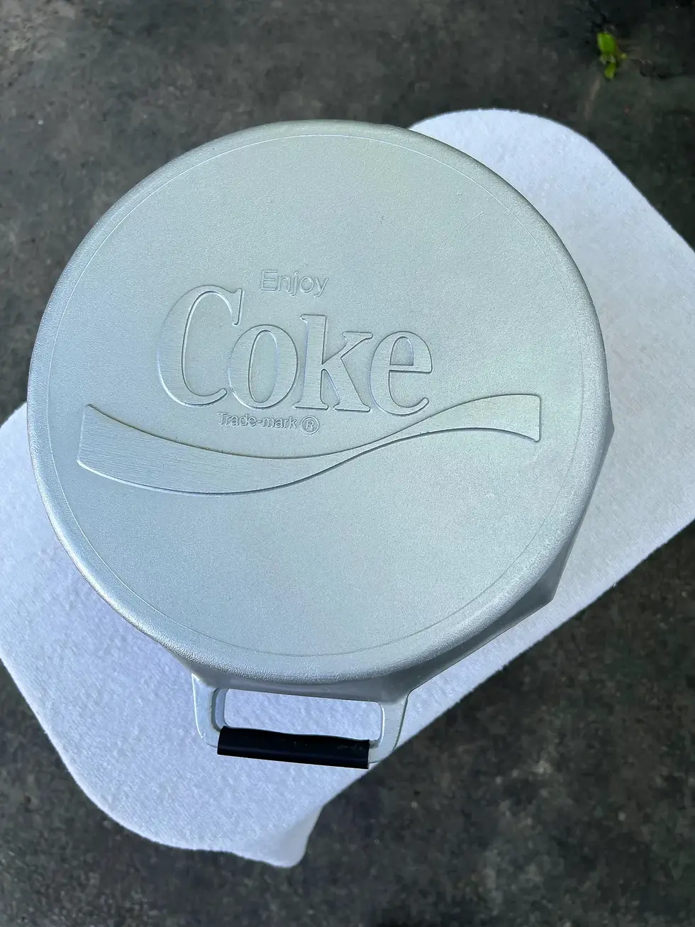 COCA-COLA Cast Aluminum Charcoal BBQ Grill, Coca Cola Bottle Cap 1970
