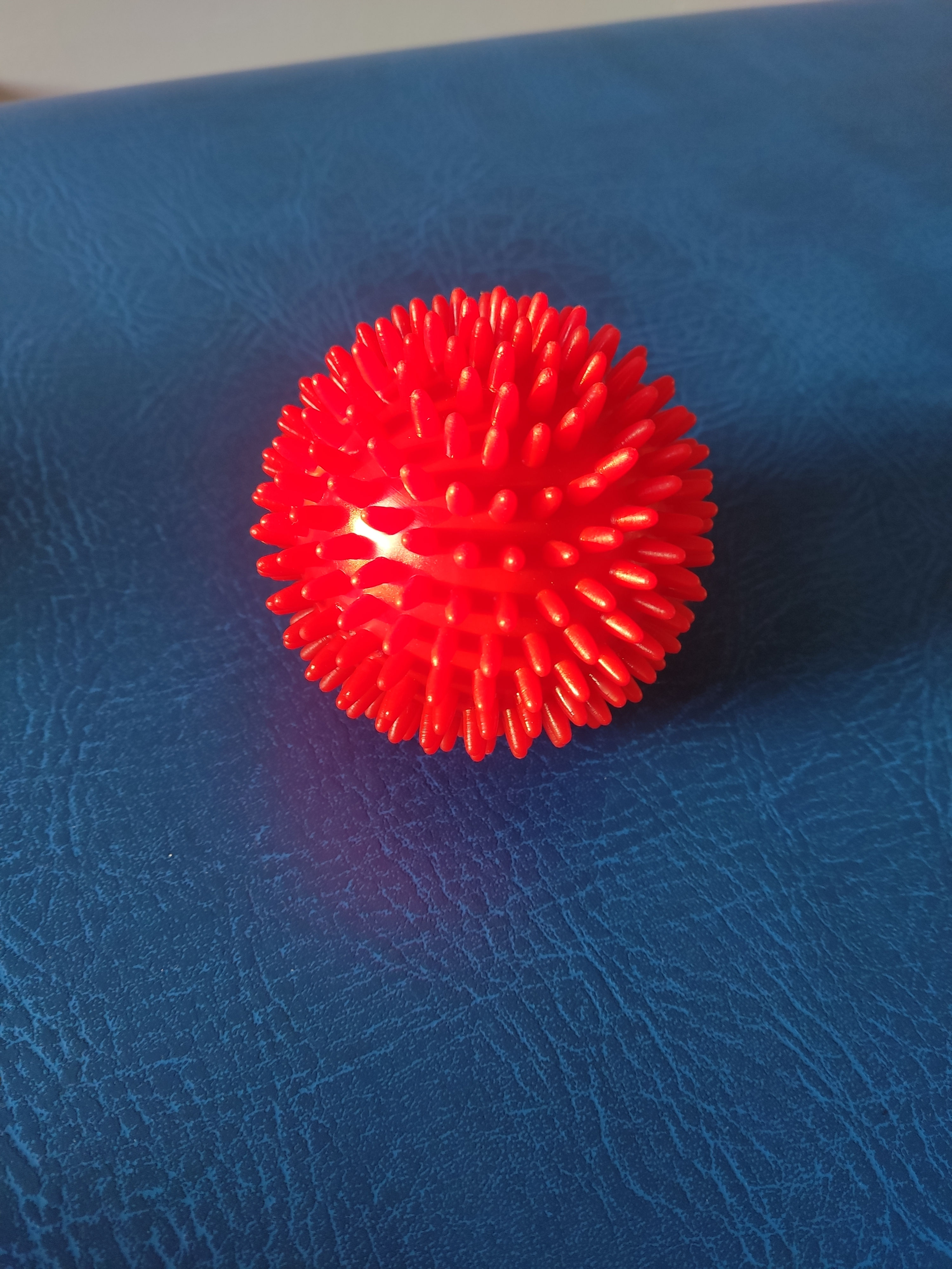 Spiky Massage Ball - 9cm (red)