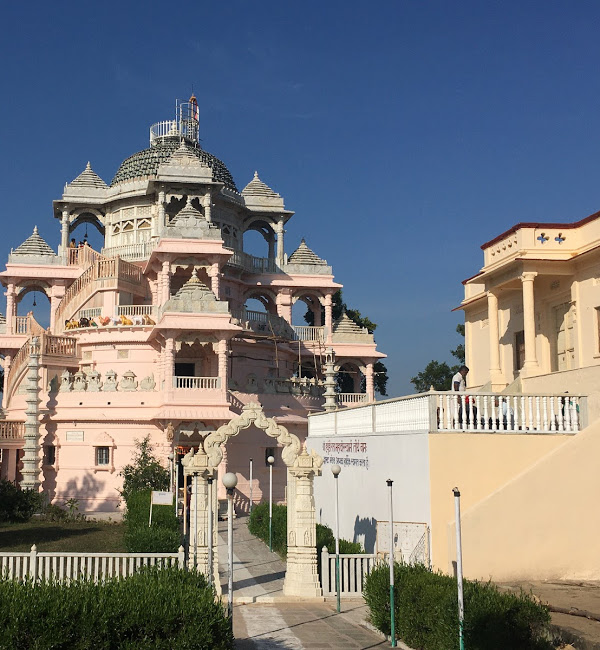 RataMahaveerji-Hatundi-Bijapur-Pali-11.jpg