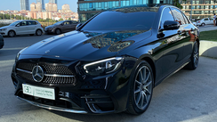 Mercedes-BENZ-E200.png