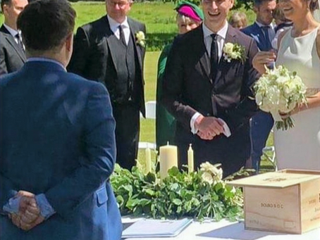 How to find a highly recommended, professional Wedding Celebrant in Ireland.