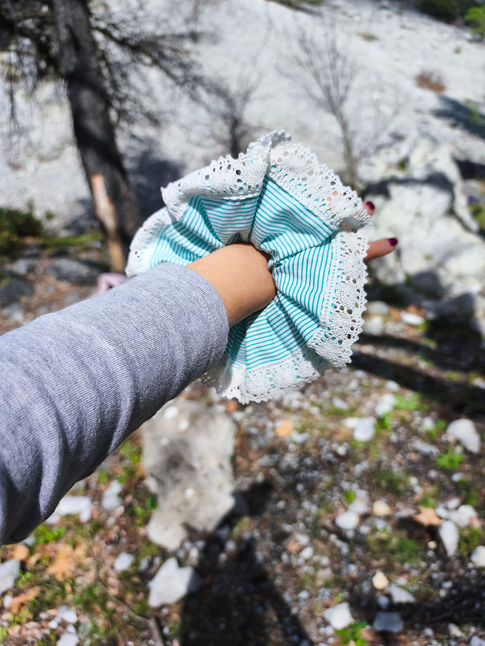 Μικρογραφία: Light green stripes scrunchie 