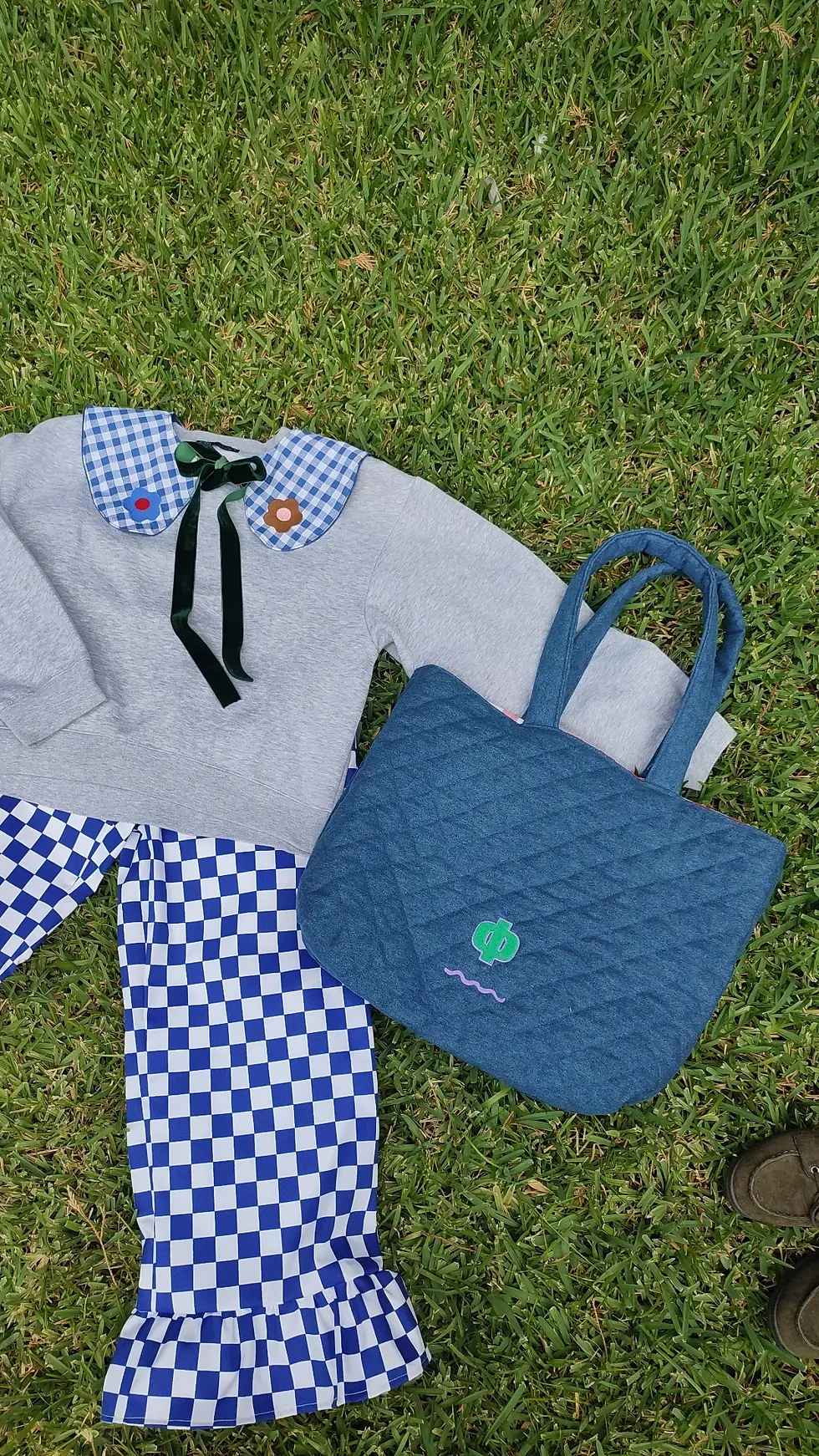 Μικρογραφία: RETRO FLOWERS | blue checkered collar
