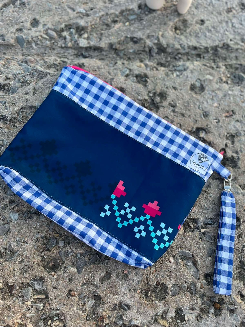 Μικρογραφία: Gingham blue ×fuchsia TULIPA zipper pouch 