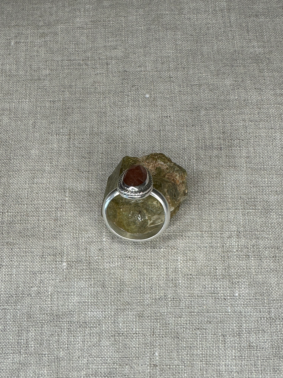 Thumbnail: Faceted Sunstone Ring with Sterling Silver Beaded Trim / Size 8