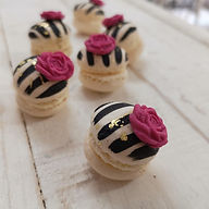 Raspberry Macaroons