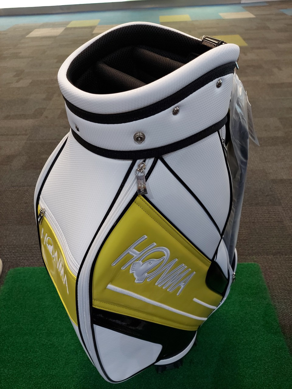 Thumbnail: Honma yellow & white cart bag