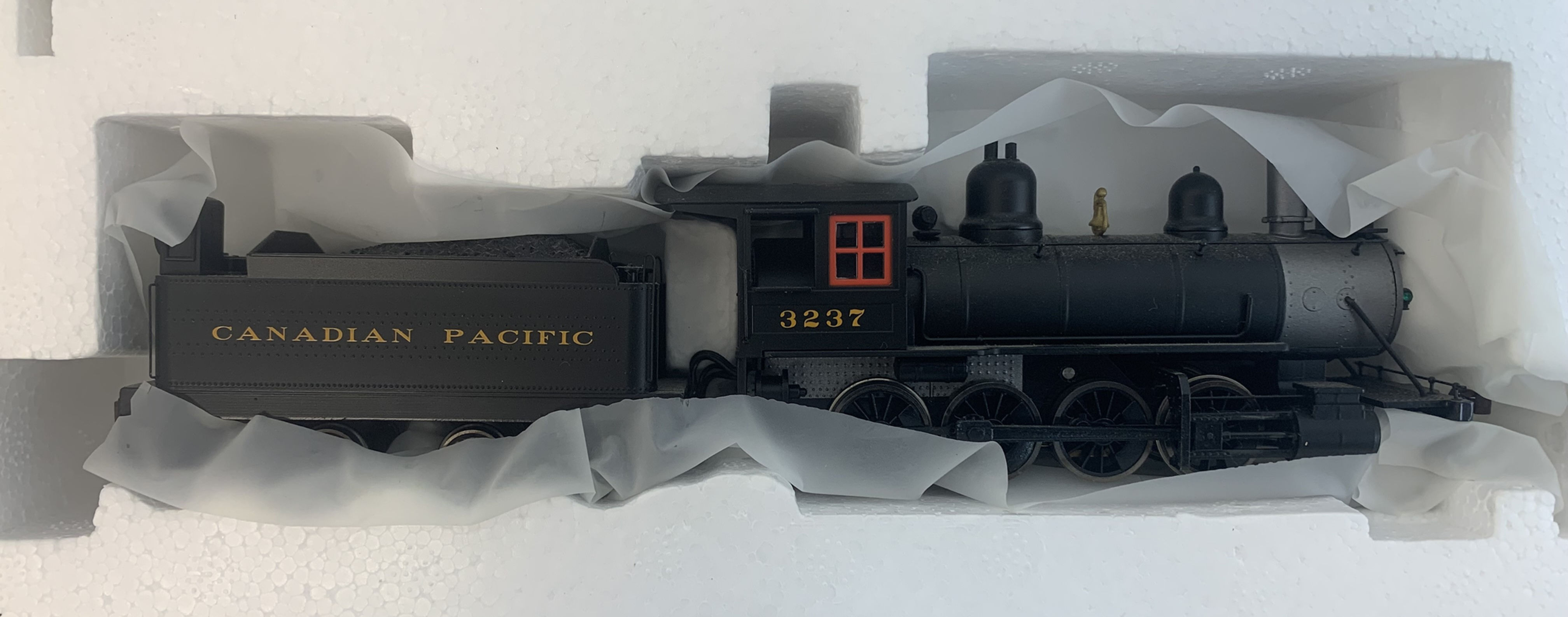 HO Roundhouse - 2-8-0 Consolidation - Canadian Pacific