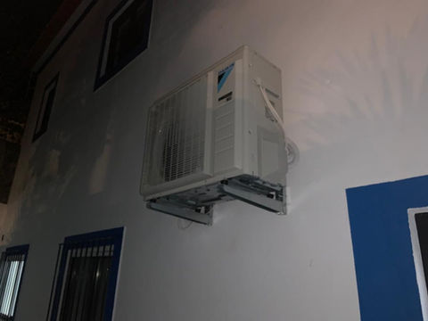 Empreitada de electricidade, redes estruturadas e ar-condicionado na estação de correios de Arraiolos
