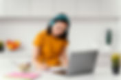 Educación online moderna para niños curiosos y seguros