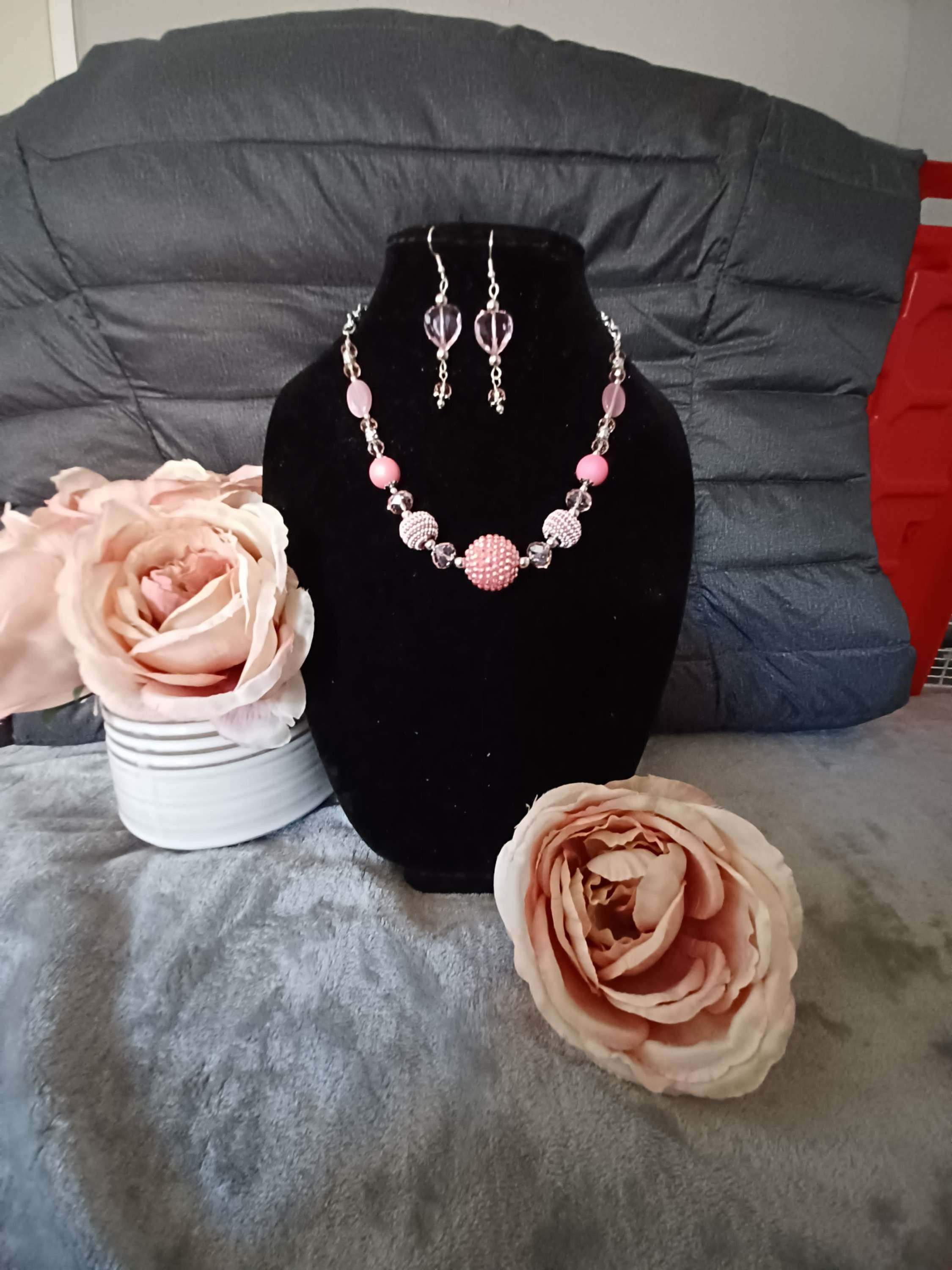 Necklace (chunky) and Earrings set