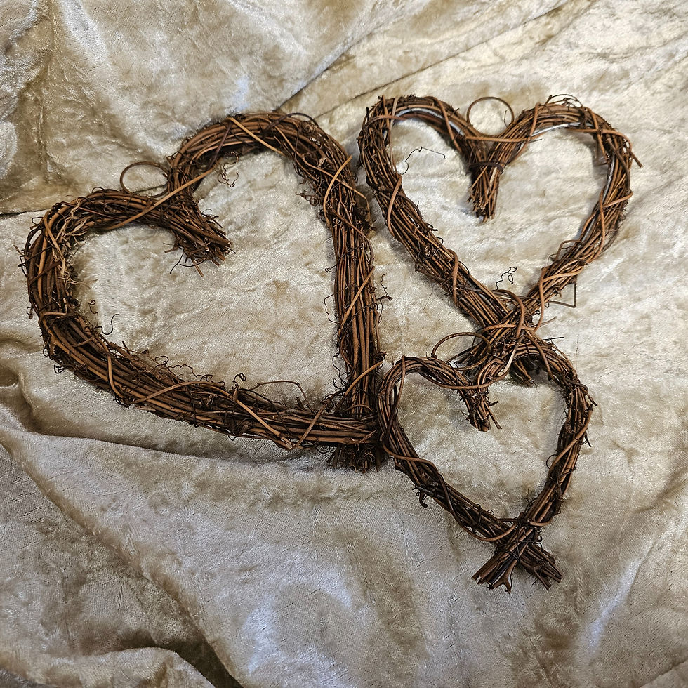 Thumbnail: Wicker Heart Wreath Trio