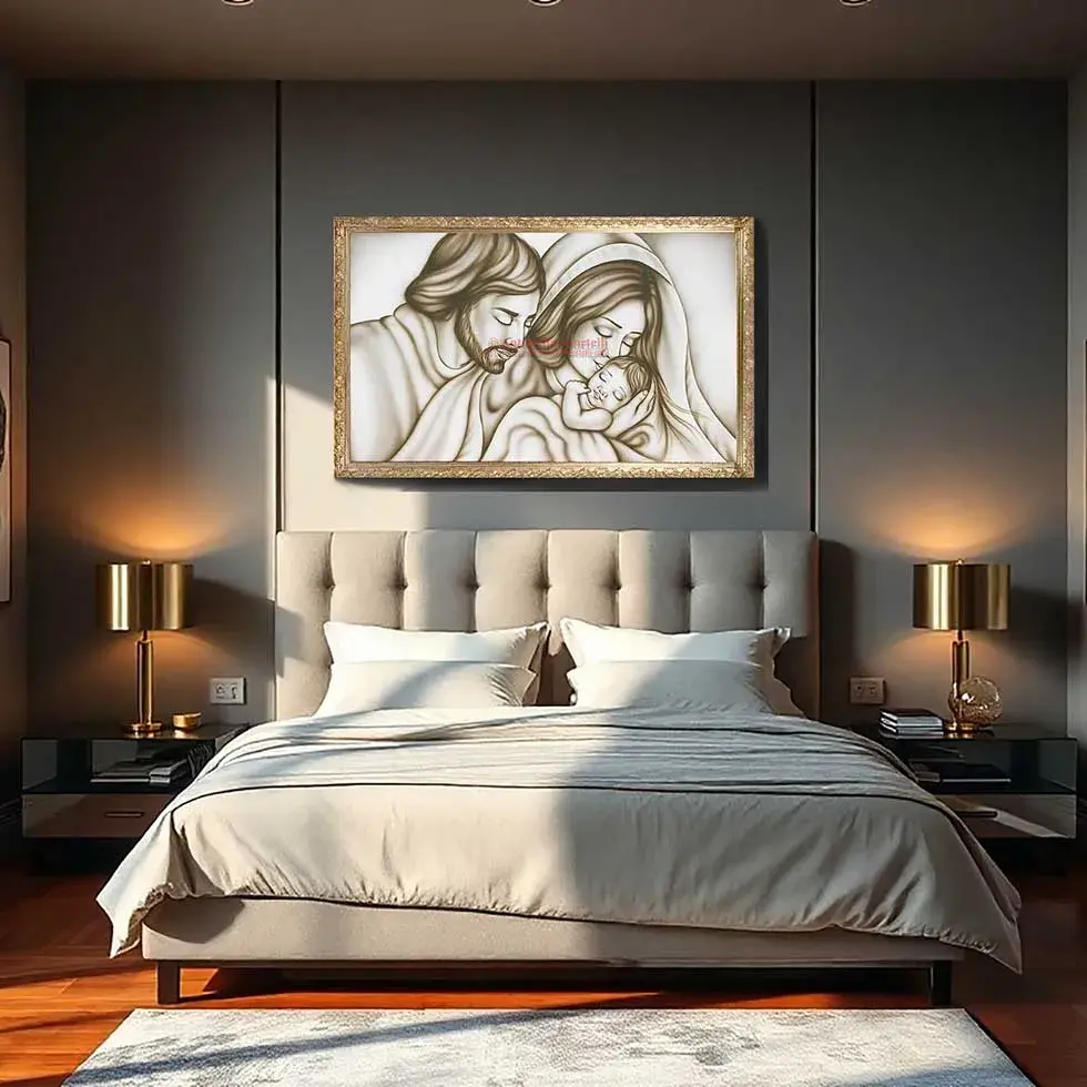 Capezzale Sacra Famiglia ambientato in camera da letto moderna dai toni caldi