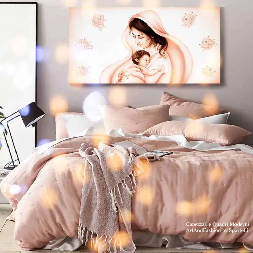 Capezzale Moderno Madonna Rosa Antico in camera da letto rosa beige