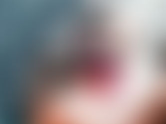 Dettaglio quadro donna con farfalla dedicato a Italo Calvino, copertina articolo "Del Mordersi la Lingua