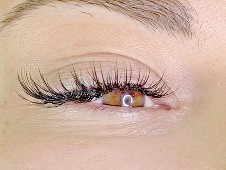 One Lash at a Time: The Art Behind Lash Extensions