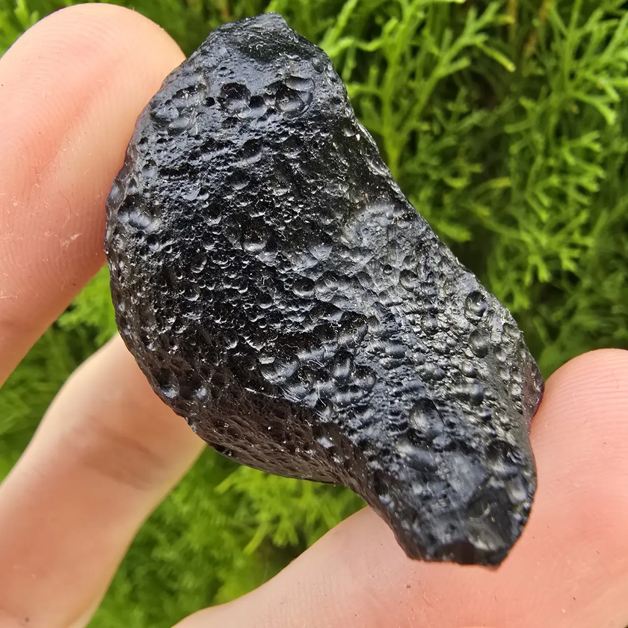 Philippinite tektite 27.08g