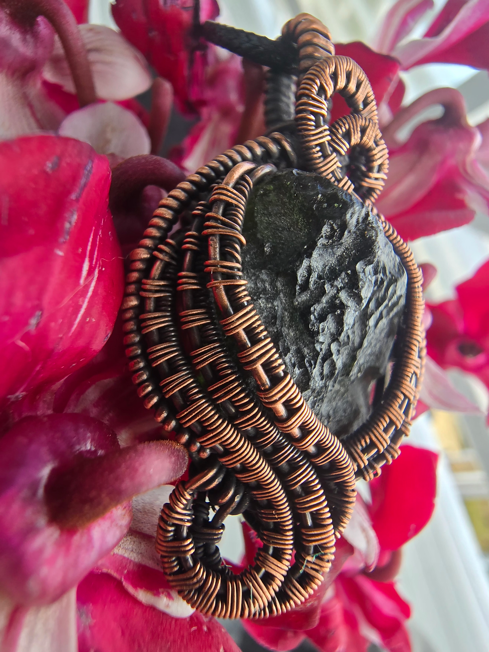 Buy genuine moldavites online New Zealand.