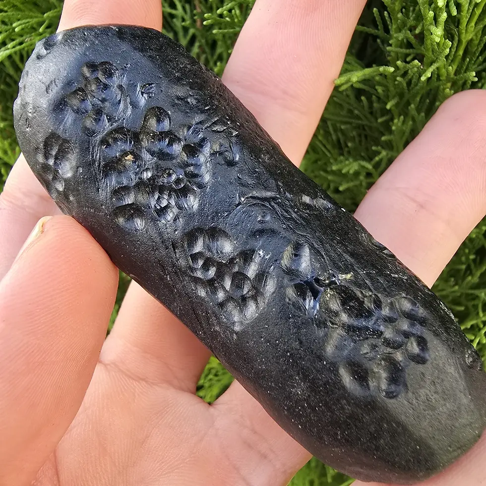 Thumbnail: Indochinite tektite 85.34g