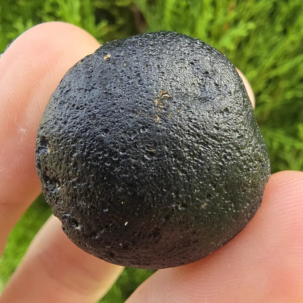 Thumbnail: Philippinite tektite 21.84g