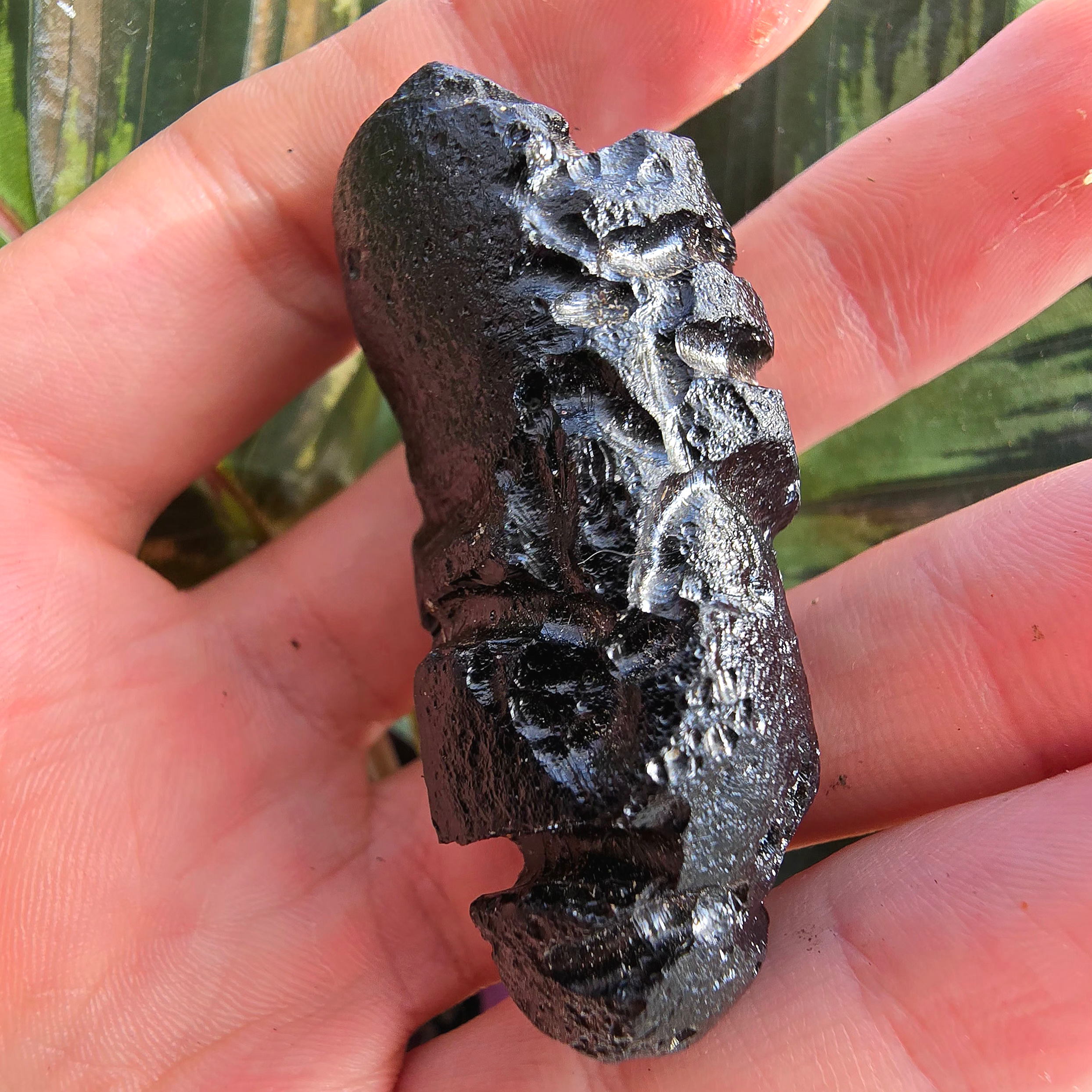 Philippinite tektite 48.9g