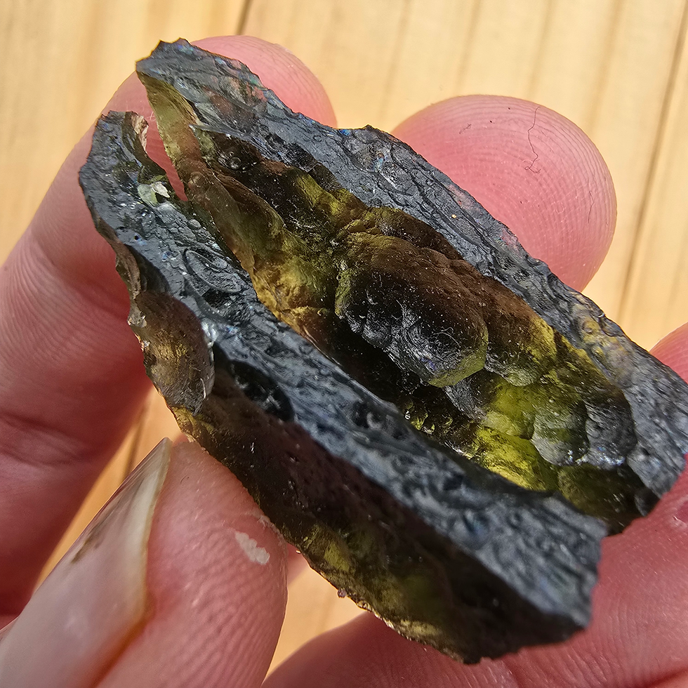 Thumbnail: Naturally split Moldavite 11.62g
