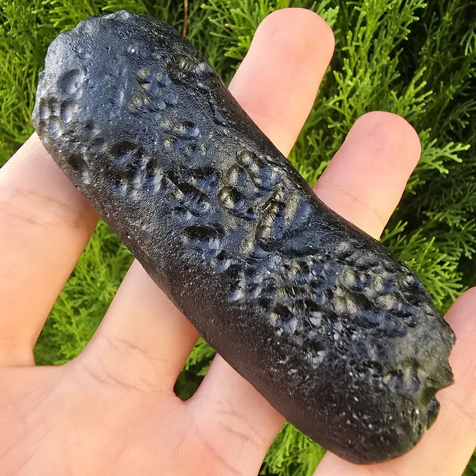 Indochinite tektite 101.32g