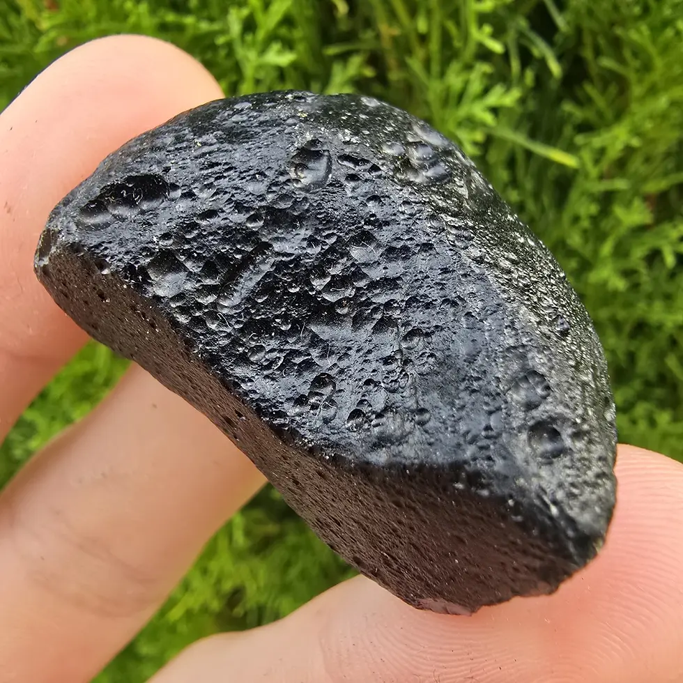 Thumbnail: Philippinite tektite 27.08g
