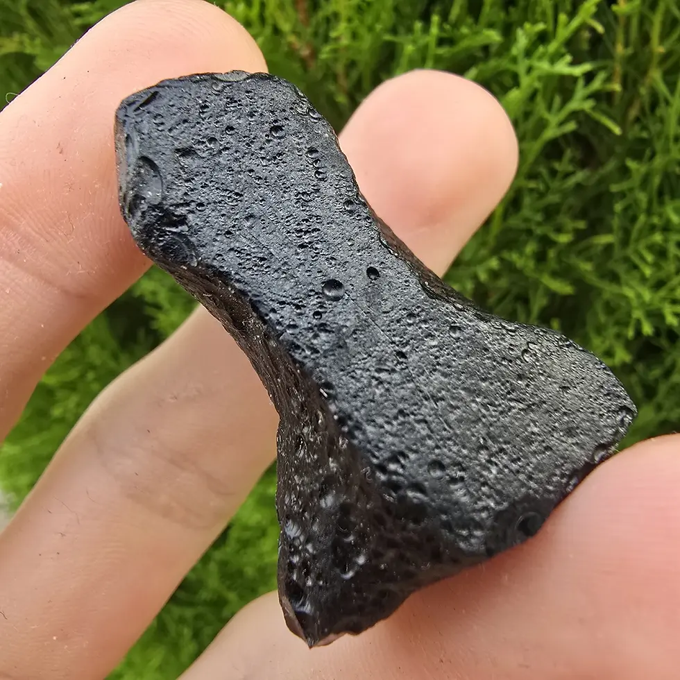Thumbnail: Philippinite tektite 27.08g