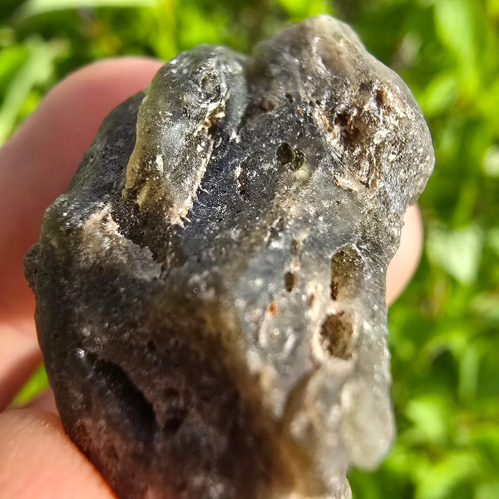 Thumbnail: Rough Libyan Desert Glass fragment