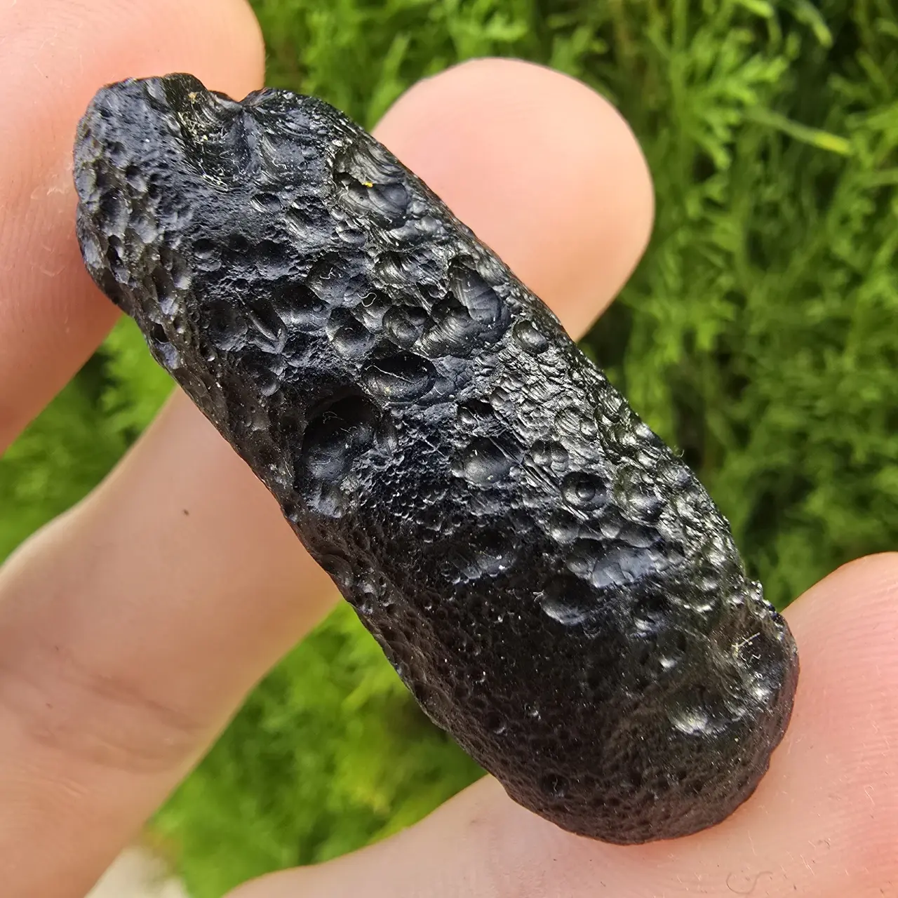 Philippinite tektite 14.71g