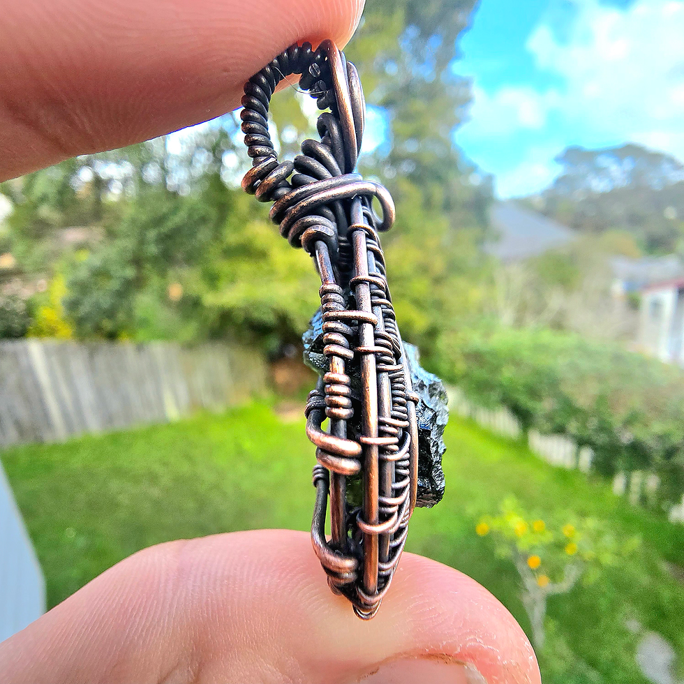 Thumbnail: Moldavite Pendant with wire
