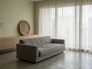 BEYOND STORAGE | 香港裝修迷思:為何全屋入牆櫃反而縮窄了生活?尋找專業 INTERIOR DECORATOR HONG KONG 的真正價值