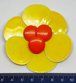 MOM_VINTAGEJEWELLERY_PIN18_01