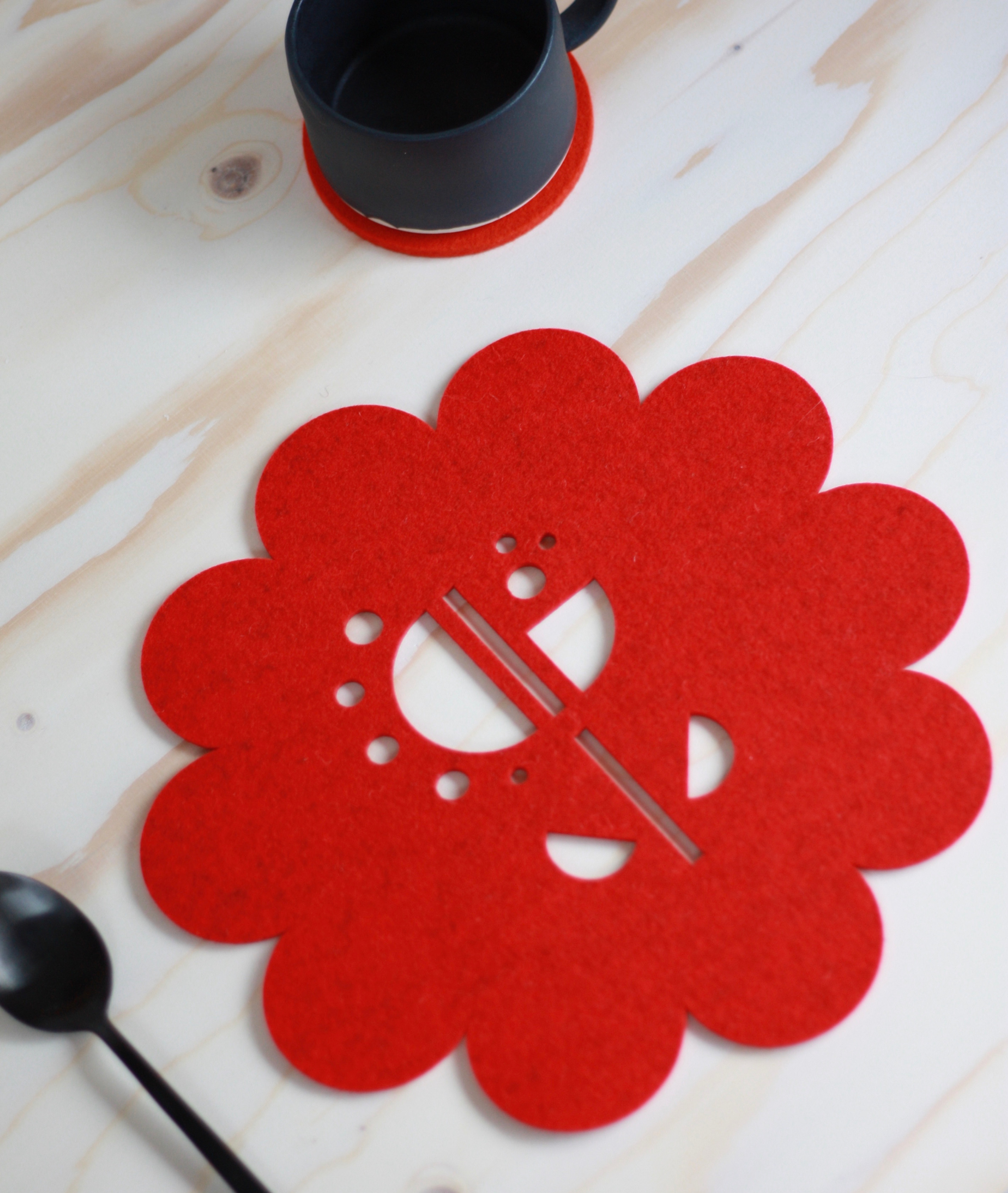DEWDROP table mat