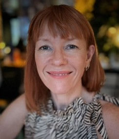 Karen Robb Headshot cropped.jpeg