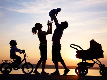 Non sappiamo fare figli? La realtà è che le coppie italiane non hanno lavoro.. COME MANTERREBBERO I