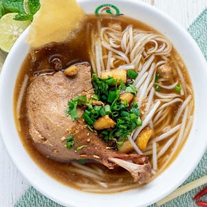NS4. Duck Noodle Soup( Whole Leg )