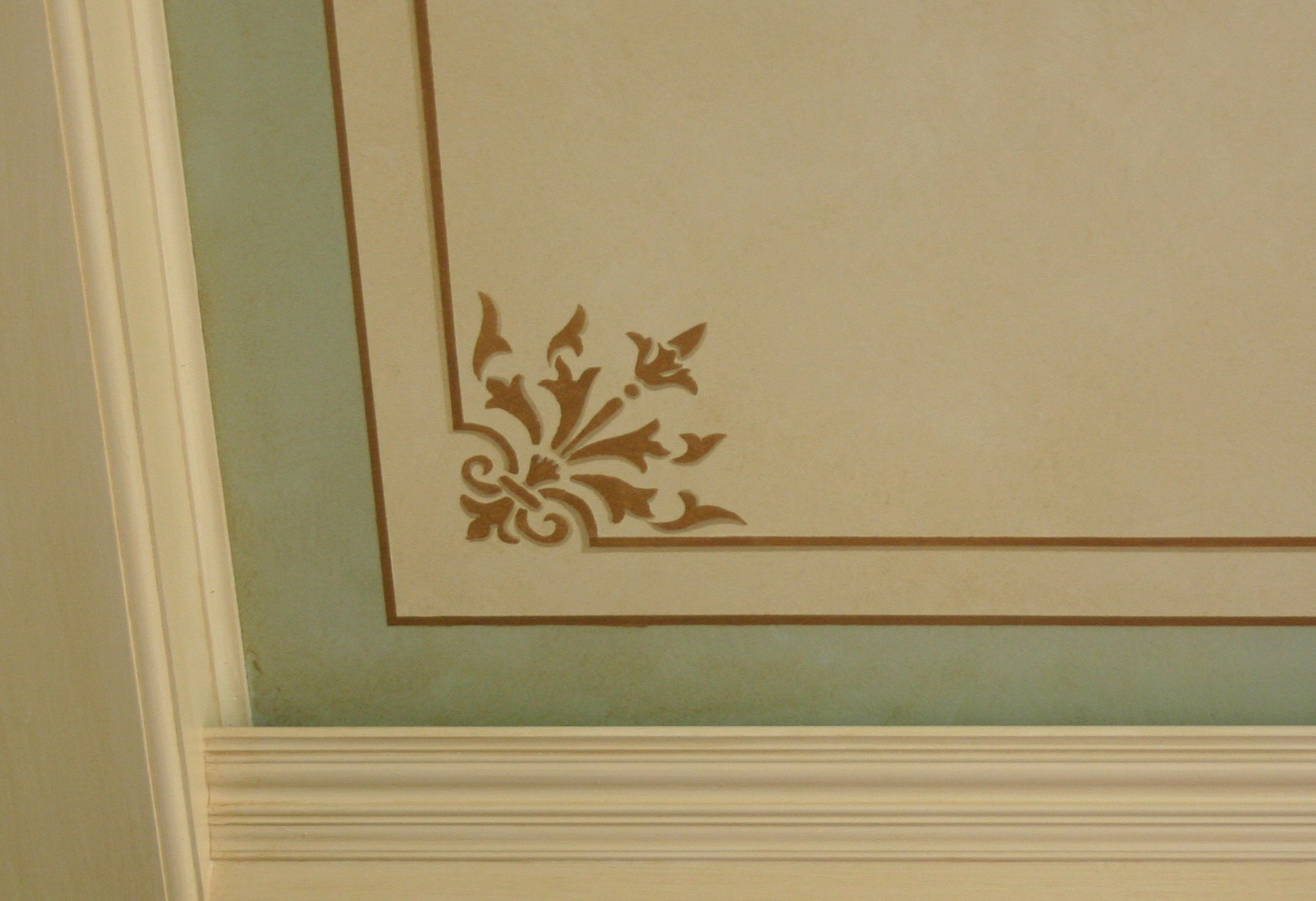 Corner stencil and stripe