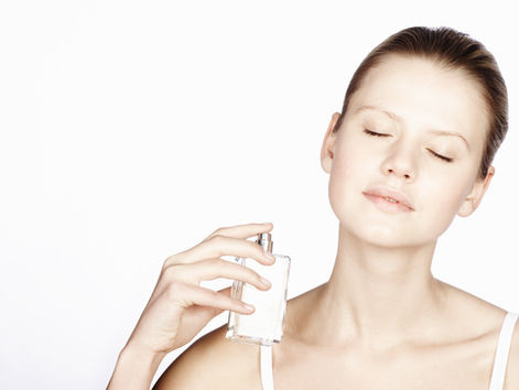 Five Essential Tips to Make Your Perfume Last All Day Without Breaking the Bank