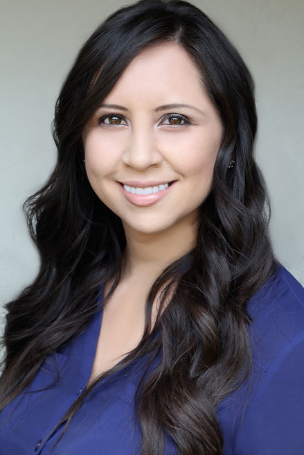 Johanna Landazuri Headshot.jpg