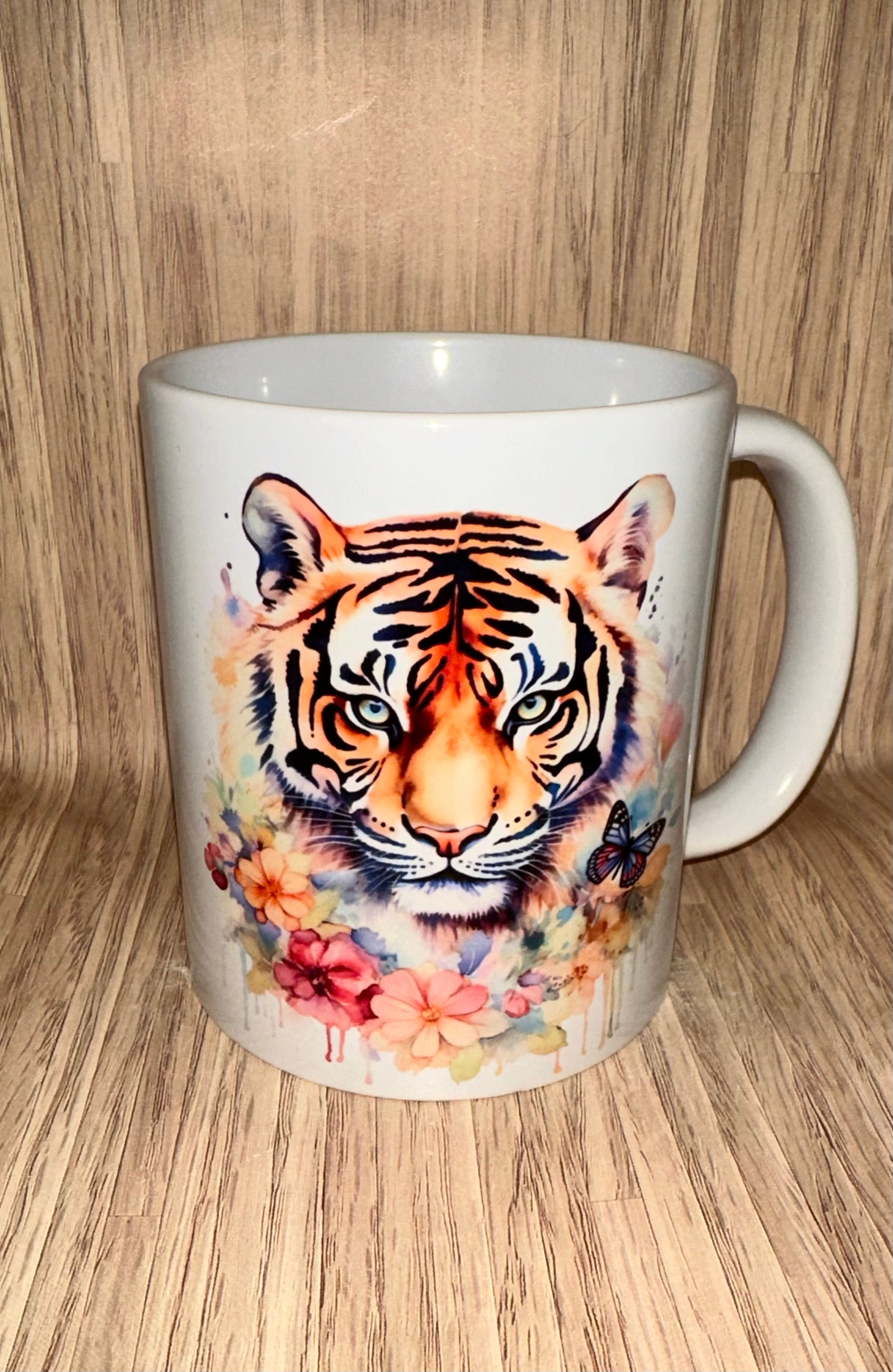 Bright tiger mug