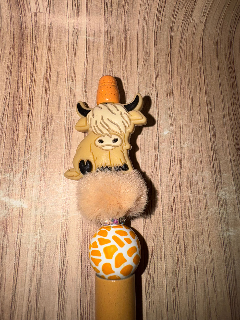 Highland cow fluffy beaded pen